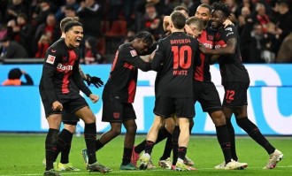 圣保利主场迎战霍芬海姆，德乙弱旅与德甲劲旅对决，攻防两端均显疲态，悬念十足。