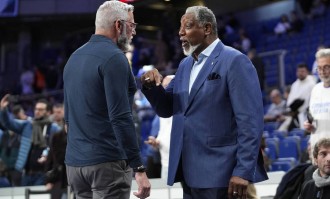 三分雨轰出制胜之路！皇马98-86力克马卡比，赫佐尼亚率队三分命中率近5成