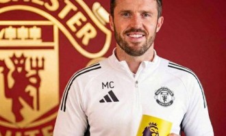 卡里克首获英超月度最佳，魔咒已提前发生！重用曼联一人可破咒